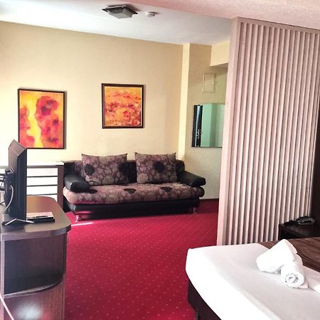Hotel Razvan Bukareszt Zewnętrze zdjęcie