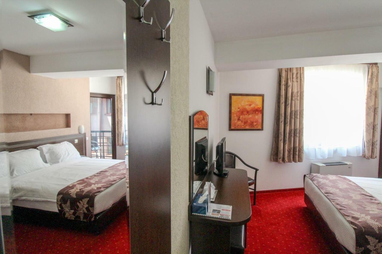 Hotel Razvan Bukareszt Zewnętrze zdjęcie