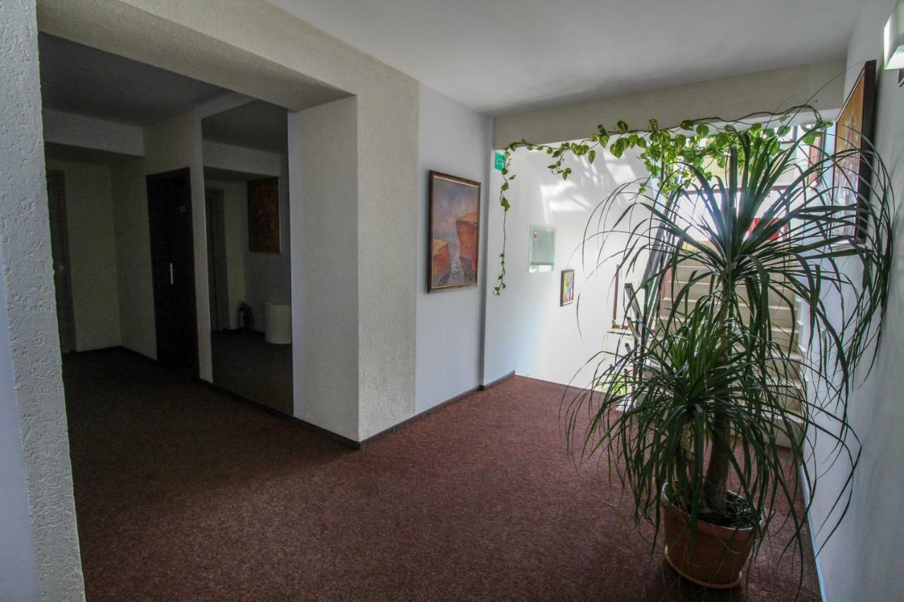 Hotel Razvan Bukareszt Zewnętrze zdjęcie