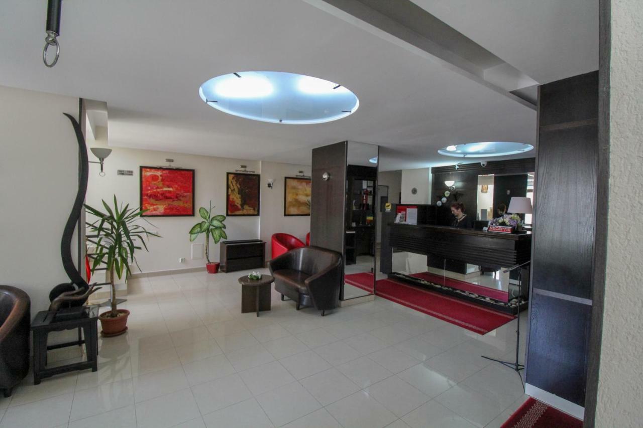 Hotel Razvan Bukareszt Zewnętrze zdjęcie