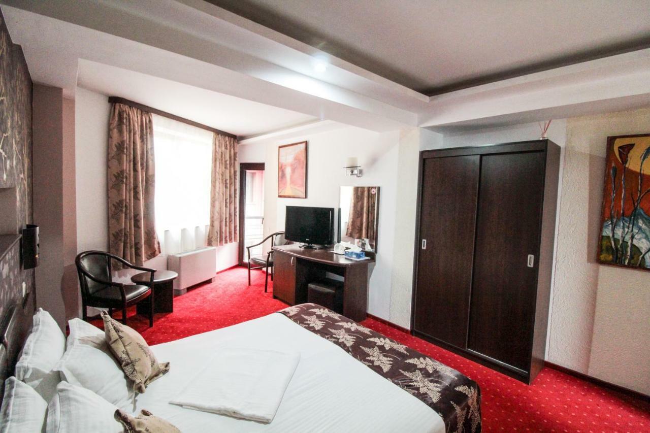 Hotel Razvan Bukareszt Zewnętrze zdjęcie